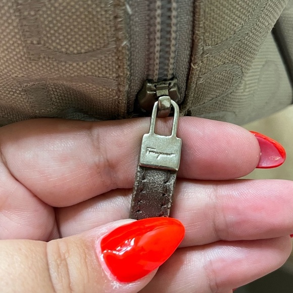 Salvatore Ferragamo AU-21 6841 Gray Signature Logo Canvas Satchel Leather - Picture 13 of 15